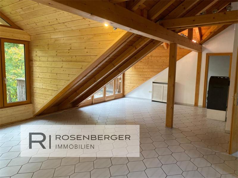 Dachgeschosswohnung in Unterföhring